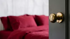 Lämna aldrig sovrumsdörren öppen på natten – en viktig anledning att stänga dörren