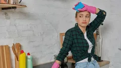 Vad betyder ständig städning? Psykologer förklarar vad som ligger bakom behovet av ordning