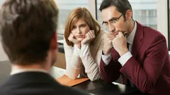 Undvika ögonkontakt under samtal – psykologer förklarar vad detta säger om en persons personlighet